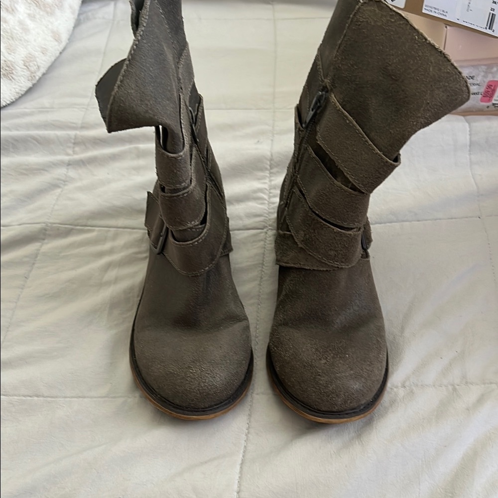 Gianni Bini Women's Taupe Ankle Boots